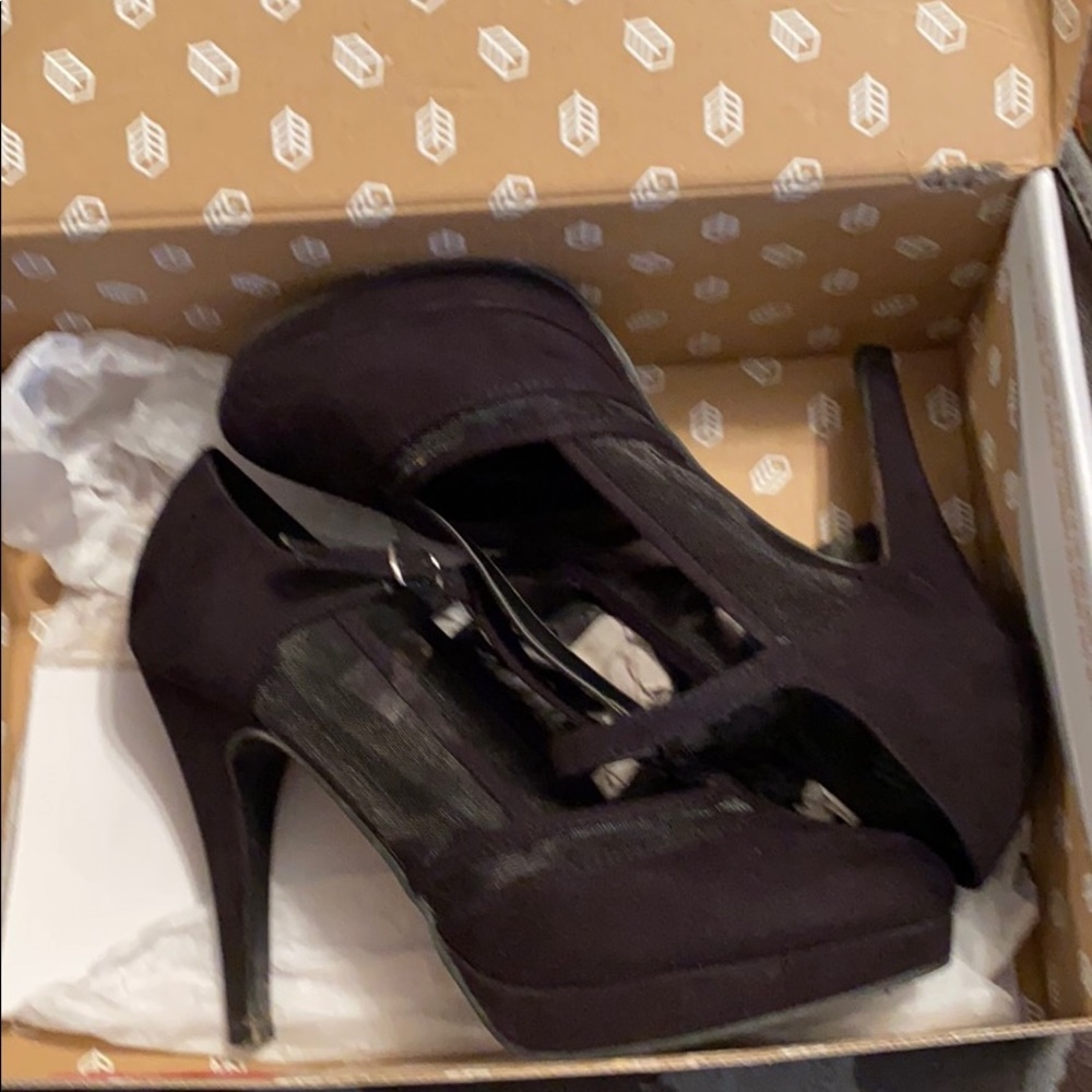 Cadorella Black Heels